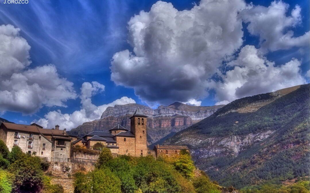 La localidad de Torla, Huesca, es la puerta de entrada a uno de los rincones naturales mas impresionantes de nuestro país