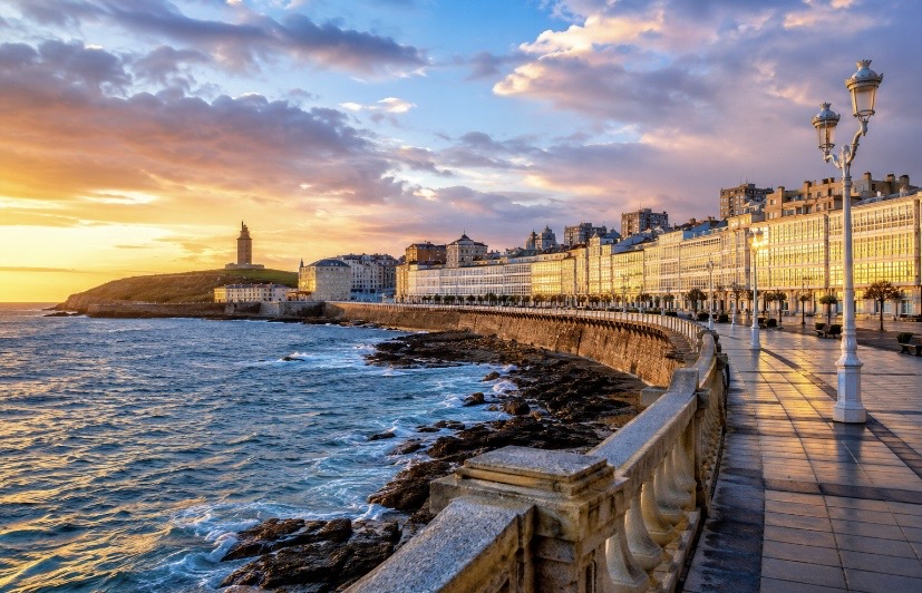 A Coruña es una de las ciudades más atractivas del norte de España y uno de los grandes referentes turísticos de Galicia