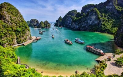 BAHÍA DE HA LONG, UN PAISAJE DE ENSUEÑO