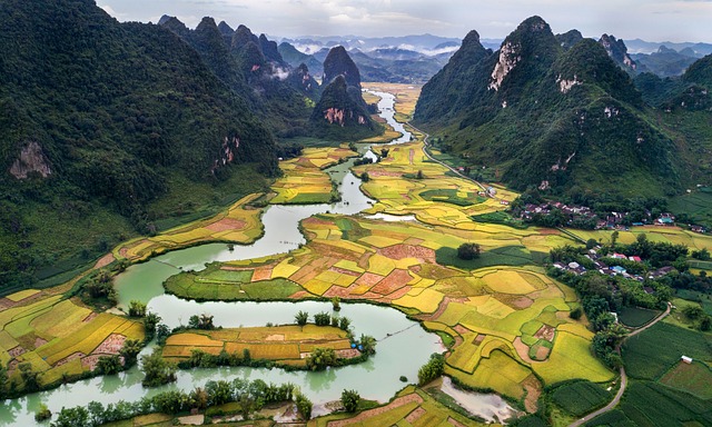 VIETNAM, UN VIAJE ENTRE TRADICIÓN, NATURALEZA Y SABORES
